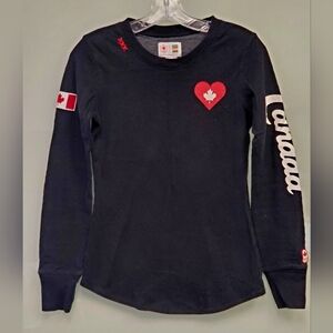 🇨🇦 Black Stretchy Sweatshirt